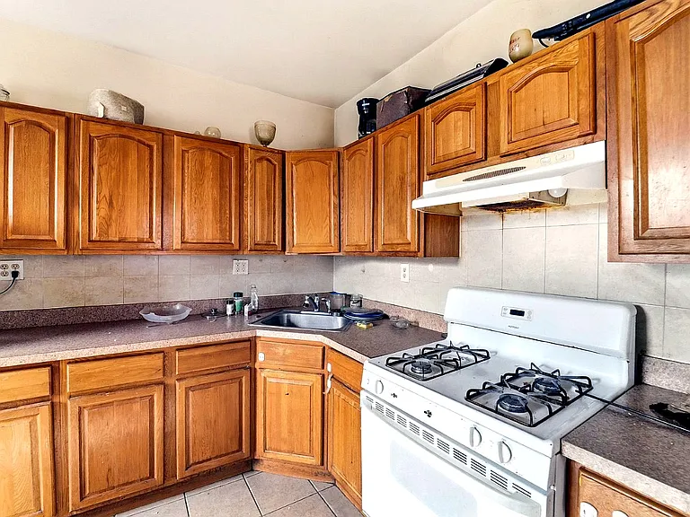 550 Norwood St #2 — Photo 5