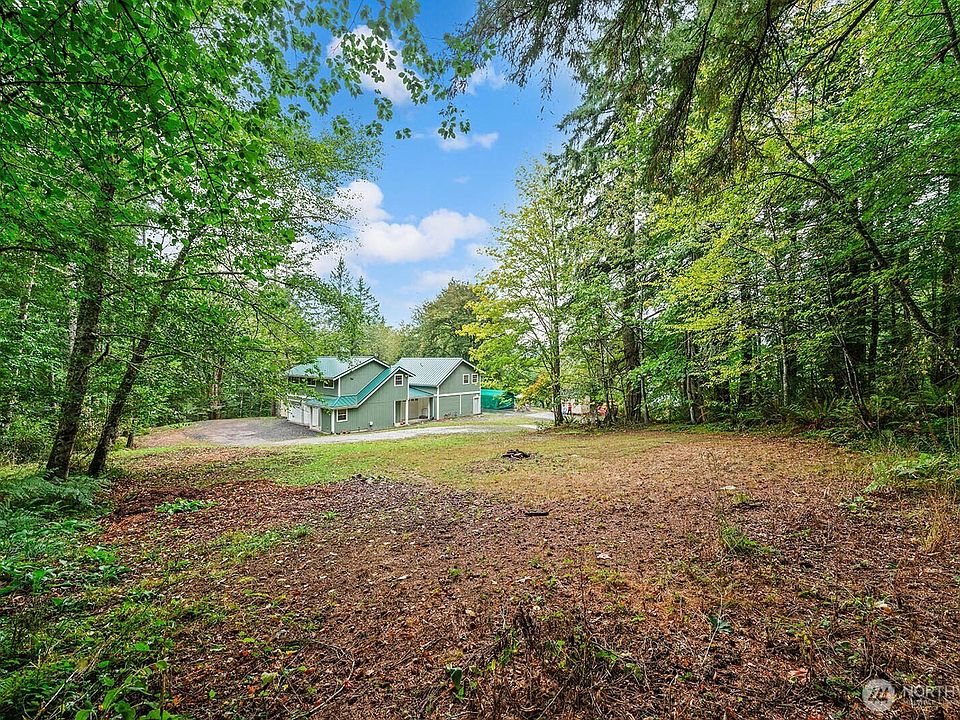 1st image of 517 NW Old Orchard Way