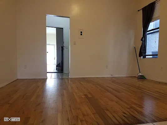 Rented by Citi Habitats | media 11