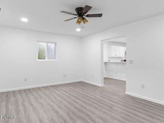 2nd image of 39 Sunset Ave