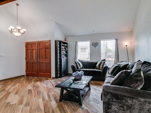 5th image of 1249 W Medina Ave