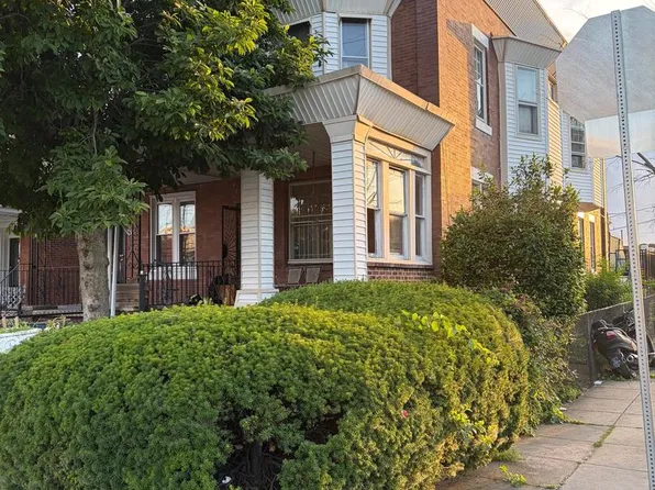 1022 S 60th St, Philadelphia, PA 19143