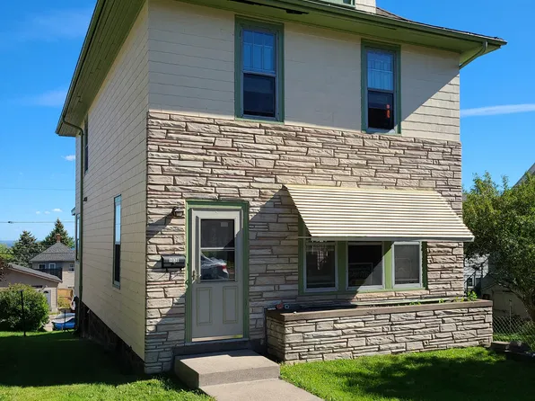 1010 1/2 E 9th St, Duluth, MN 55805