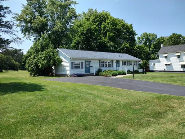 56 Fayette St, Waterloo, NY 13165