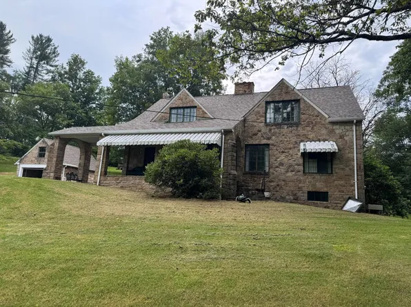 339 Paw Paw Creek Rd, Fairview, WV 26570