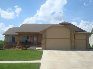 2813 N Rough Creek St, Derby, KS 67037
