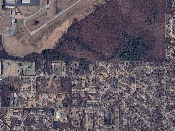 719 Spriggs Rd, North Little Rock, AR 72118