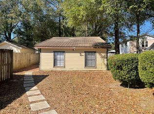 909A Mapoles St #A, Crestview, FL 32536