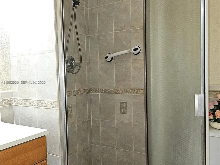5121 W Oakland Park Blvd #211 — Photo 9
