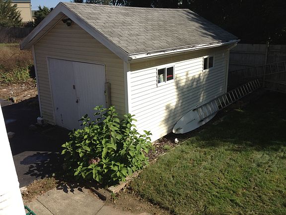 Garage with Hydrangea