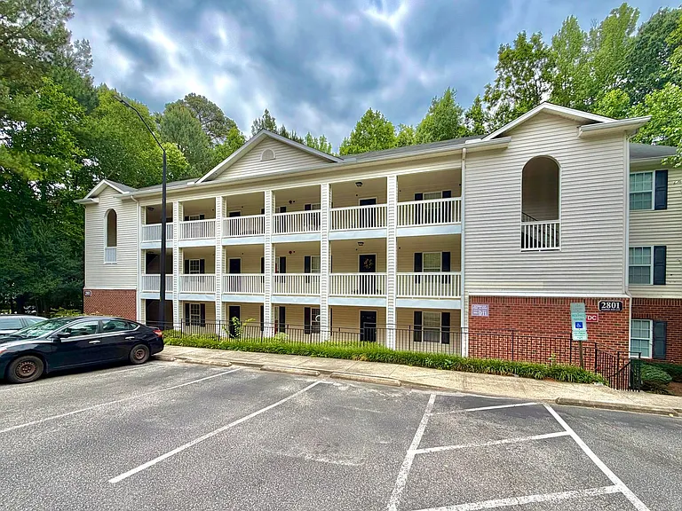 2801 Trailwood Pines Ln #303 — Photo 1