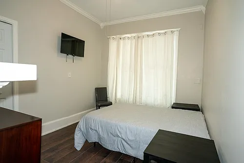 146 E Bell St #1 Photo 1