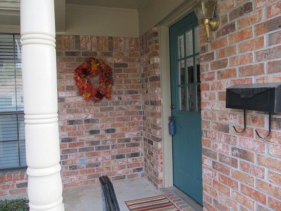 2nd image of 513 Lexington Dr