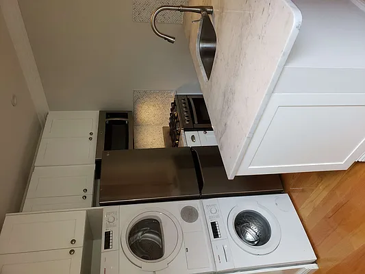 Rented by OGI Management | media 7