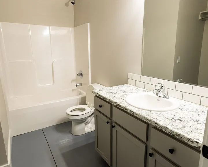 804 N Custer St — Photo 11