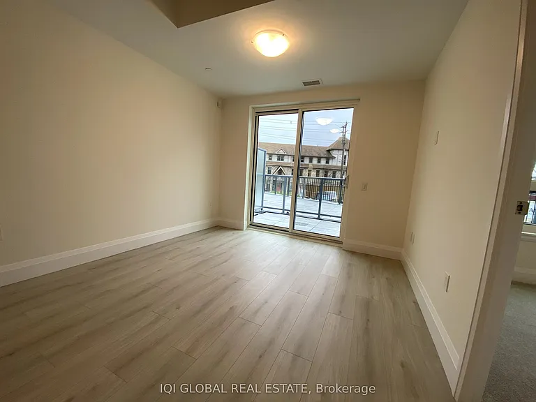 93 Arthur St S #105 — Photo 10