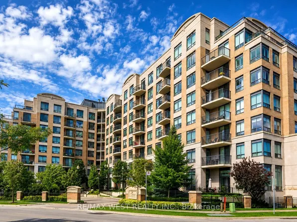 16 Dallimore Cir, Toronto, ON