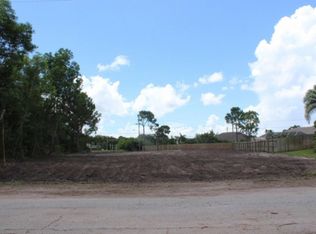 545 SE Nome Dr, Port Saint Lucie, FL 34984