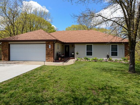 3rd image of 39 Northwoods Dr