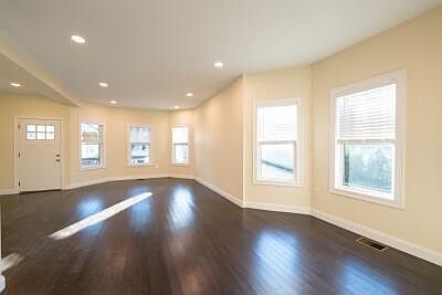 4th image of 62A Bradbury Ave #621
