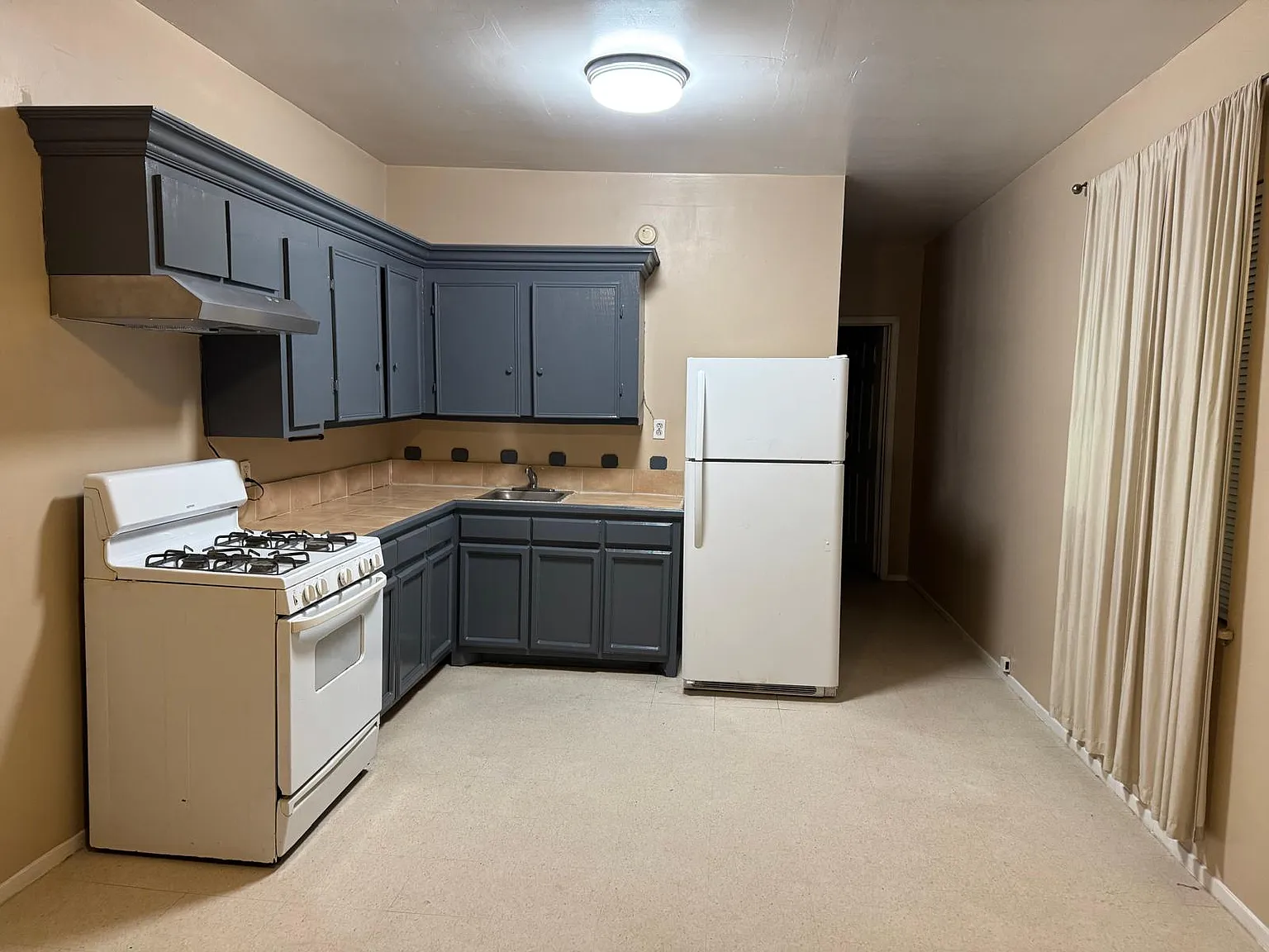 1 bed, 850 sqft, $650 — Photo 2
