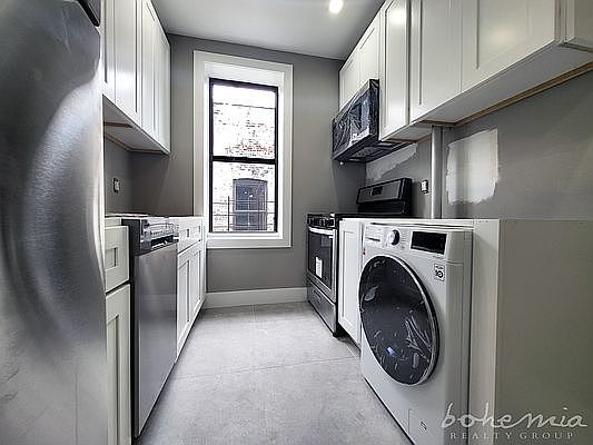3rd image of 304 W 151st St #42