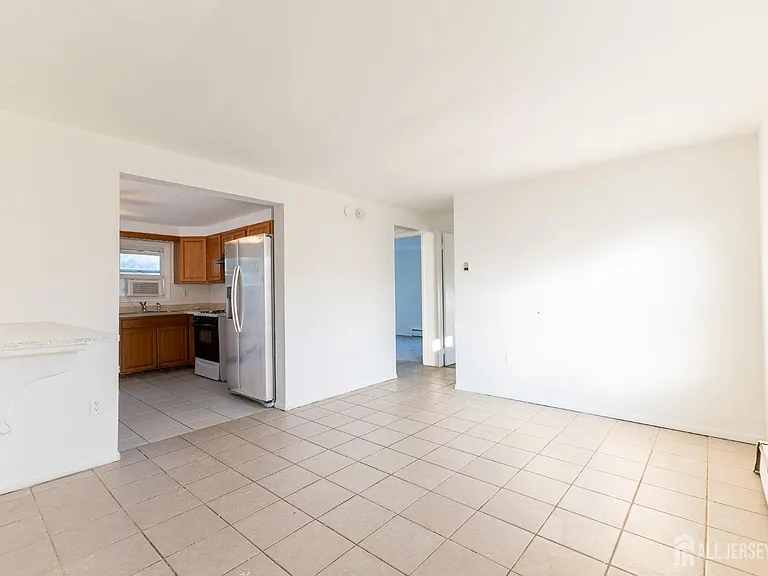 13 Gordon St #15 — Photo 5