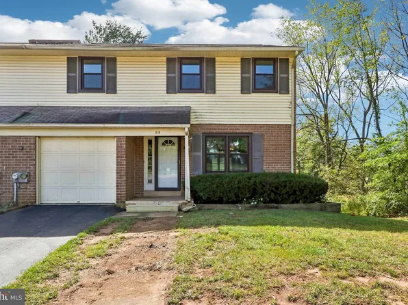 318 Laurel Dr, Collegeville, PA 19426