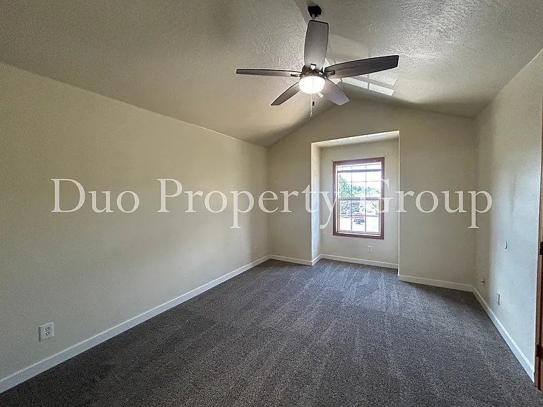 603 S 41st Ct — Photo 11