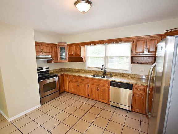 5th image of 1625 Elder Ln