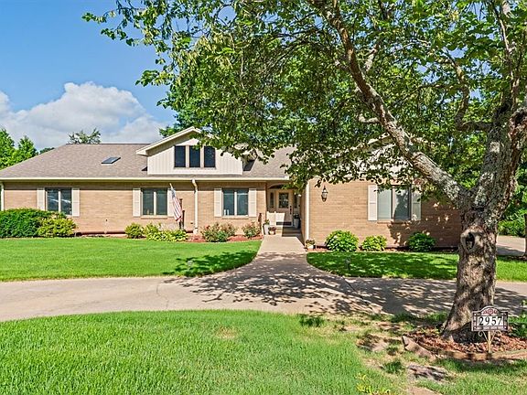 2nd image of 2957 S College Dr