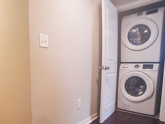 5th image of 2201 N Mole St Unit A