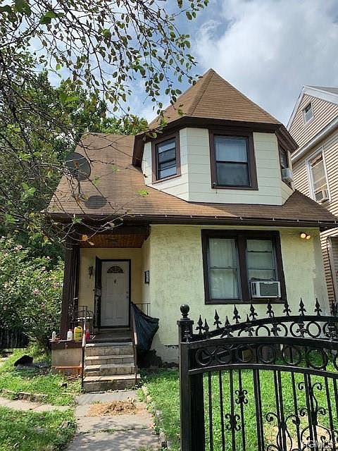 1st image of 523 Van Cortlandt Park Ave