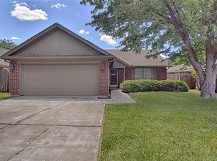 5218 Rowcrop Dr, Arlington, TX 76017