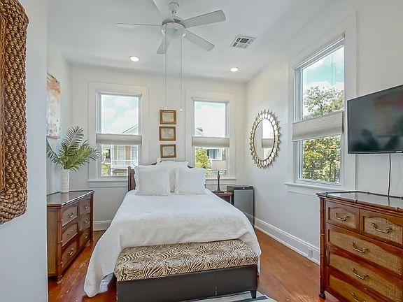 5th image of 6034 Perrier St #6034