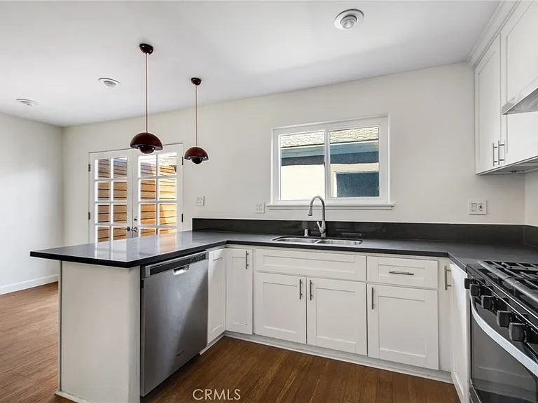 2407 Richmond Way — Photo 15