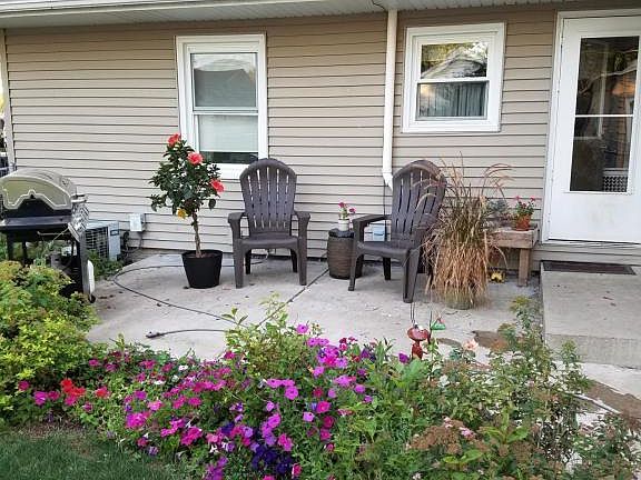 4th image of 3421 Somerset Dr