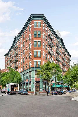 Rented by Compass | media 10