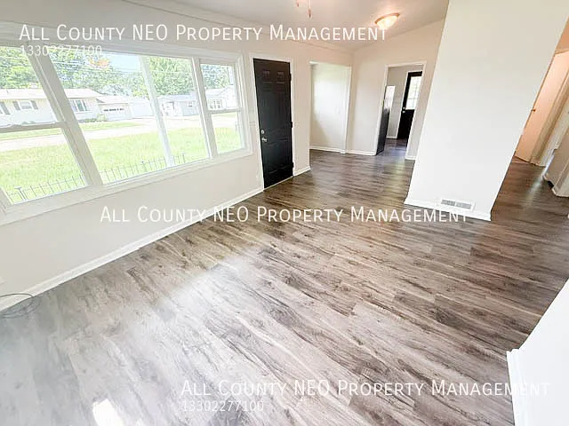 2470 Center Ave — Photo 6