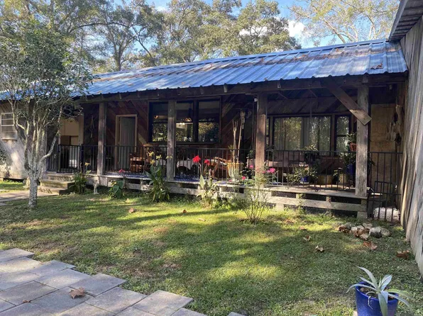 17266 Summerfield Rd S, Prairieville, LA 70769