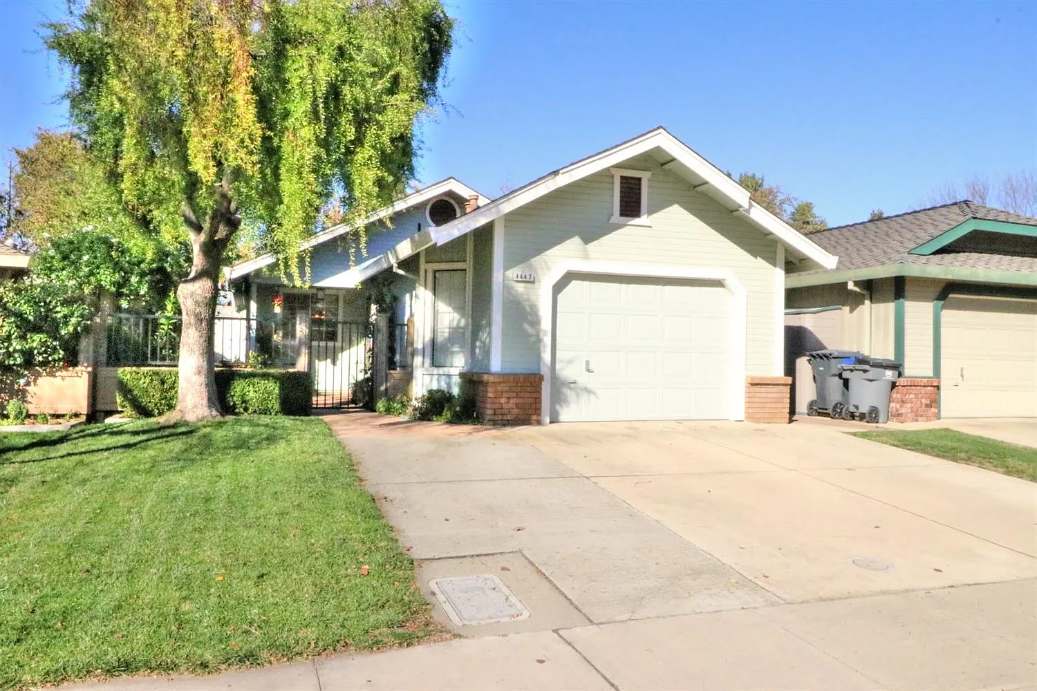 4447 Sunrise Ct photo 1