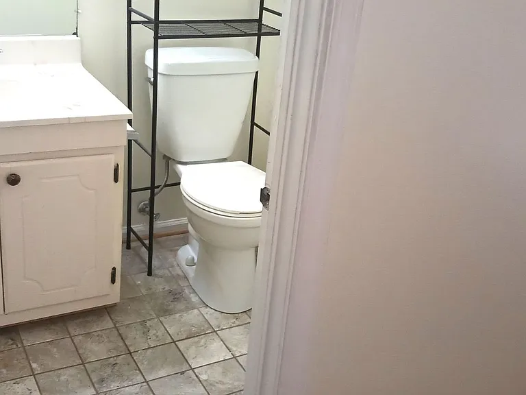 302 Patriot Ln #B — Photo 15