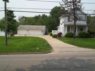 2334 C St SW, Cedar Rapids, IA 52402