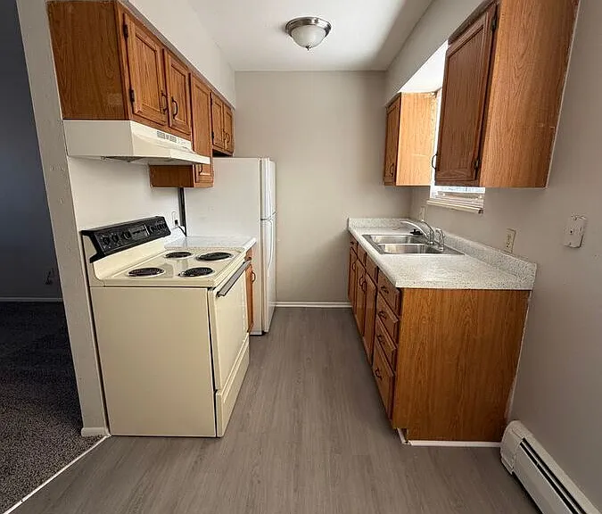 Keri Lyn Apartments — Photo 9