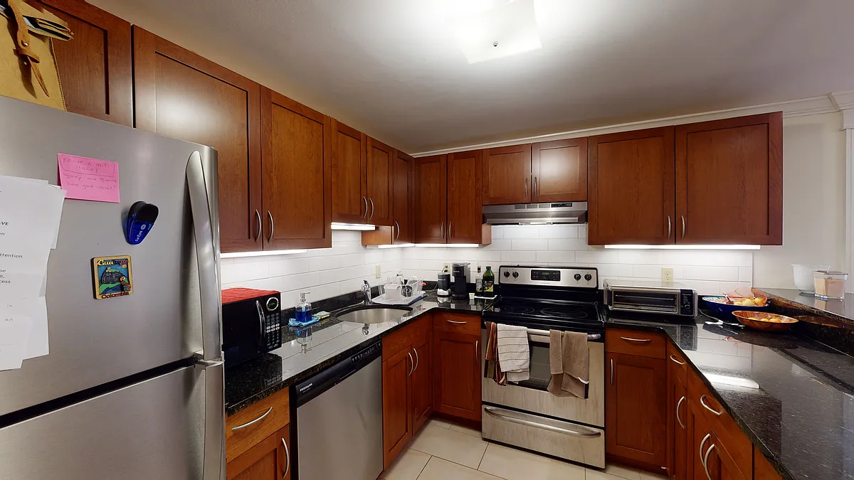 Building Photo - 29 Glenville Ave #2
