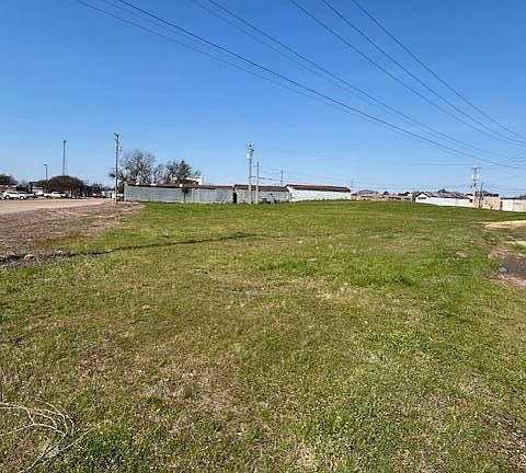 3rd image of Carnation St