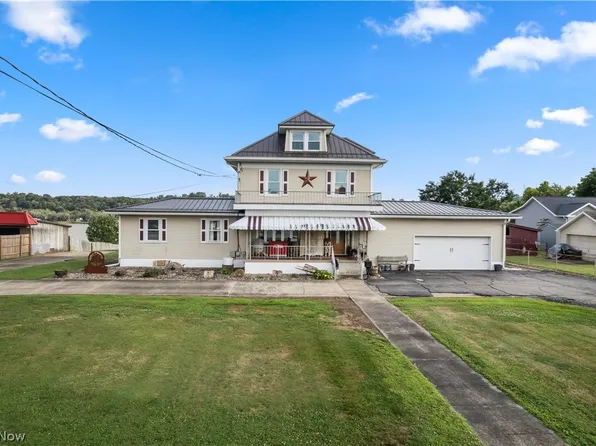 1811 Washington Blvd, Belpre, OH 45714