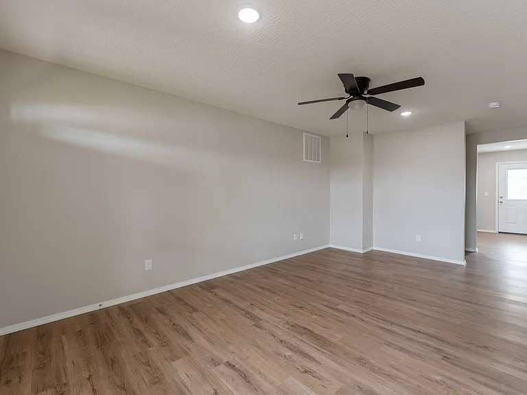 Oakwood Heights Townhomes — Photo 30