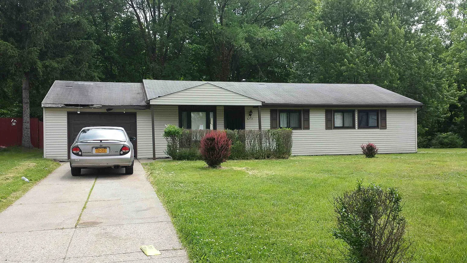 6273 Harrow Ct photo 1