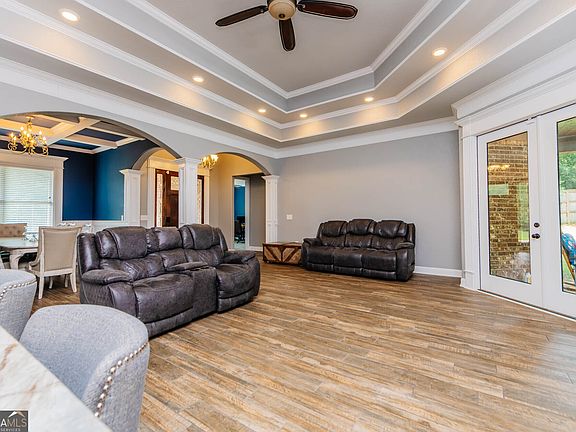 2nd image of 78 Lenora Dr